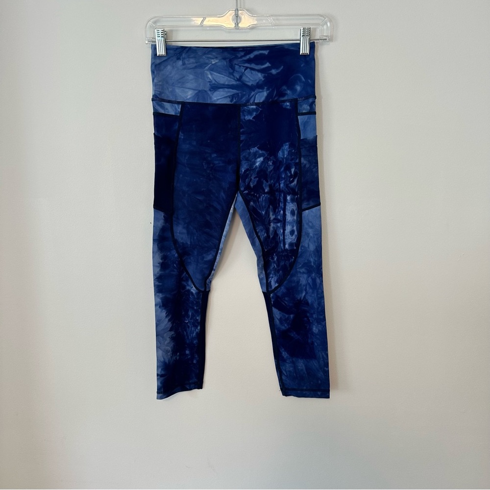 Zyia Hendrix Pocket Light n Tight Hi-rise Capri Leggings